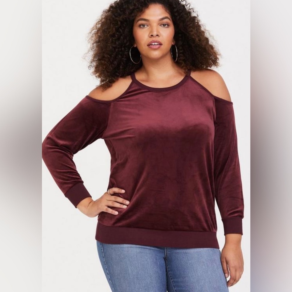 NWT Torrid Port Royale (Burgundy) Cold Shoulder Velvet Sweatshirt~3
